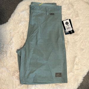 ❗️SOLD❗️Maui & Sons Hybrid Shorts